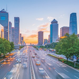 公路管理部門提供一套高效智能的監管平臺，解決信息孤島問題，綜合所有信息，打造信息化智能化公路管理系統。智慧決策主要面向對象為公路管理決策者，通過對各個管理環節產生的信息進行集中統一分析，為決策提供依據和支持，智慧管理主要面向對象為公路管理參與者，通過將傳統的工作手段轉化為信息化、數字化的管理手段，以達到提高管理效率、規范工作流程的目的。智慧服務主要面向服務對象與時俱進的需求，通過普通干線公路相關信息的采集、整理、篩選，為服務對象提供優質價值服務。